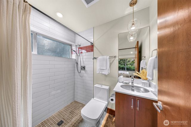 2645 NW 63rd Street, Seattle, WA 98107