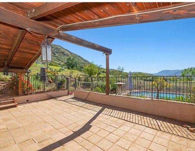 3333 Suncrest Boulevard, El Cajon, CA 92021