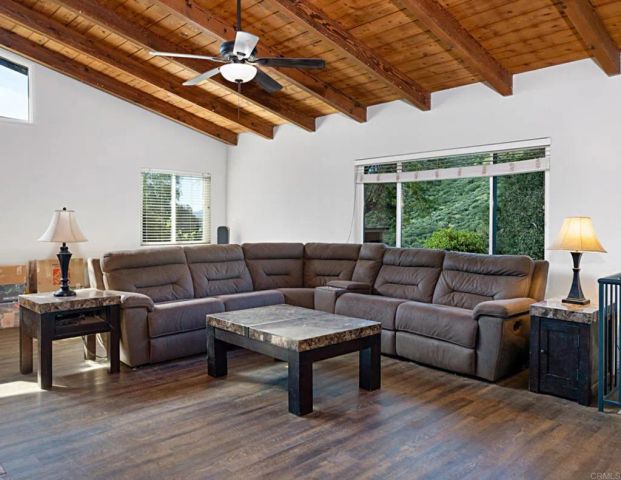 3333 Suncrest Boulevard, El Cajon, CA 92021