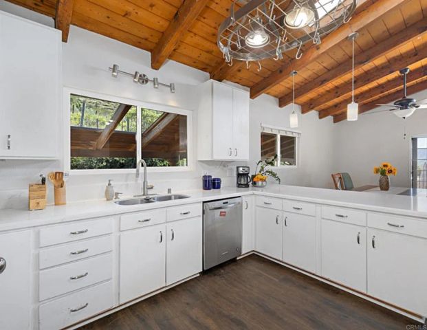 3333 Suncrest Boulevard, El Cajon, CA 92021