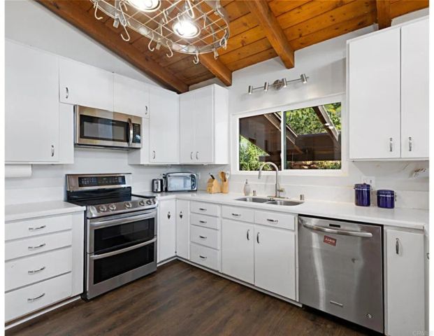 3333 Suncrest Boulevard, El Cajon, CA 92021