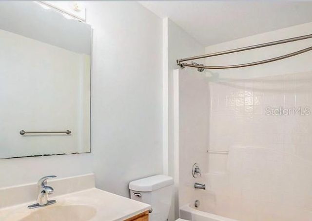 9836 ASHBURN LAKE DRIVE, Tampa, FL 33610