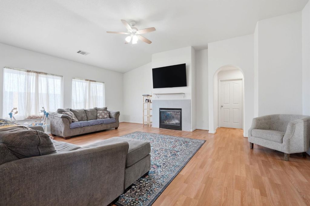 Image 13 of property listing at 21389 S Haslem, Riverdale, CA 93656