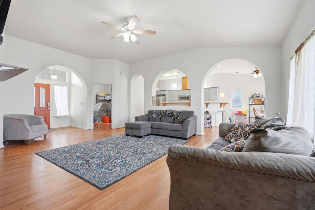 Image 14 of property listing at 21389 S Haslem, Riverdale, CA 93656