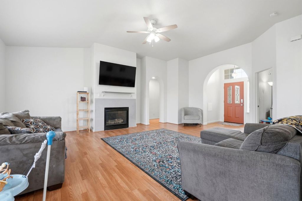 Image 15 of property listing at 21389 S Haslem, Riverdale, CA 93656