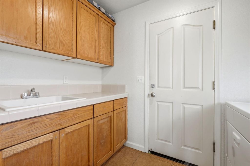 Image 26 of property listing at 21389 S Haslem, Riverdale, CA 93656