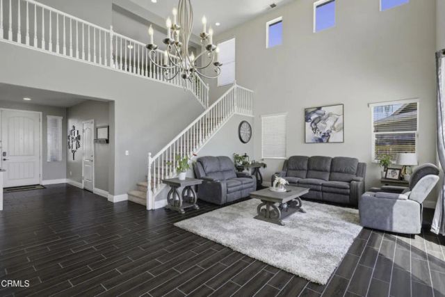 10109 Sharktooth Peak Drive, Bakersfield, CA 93311