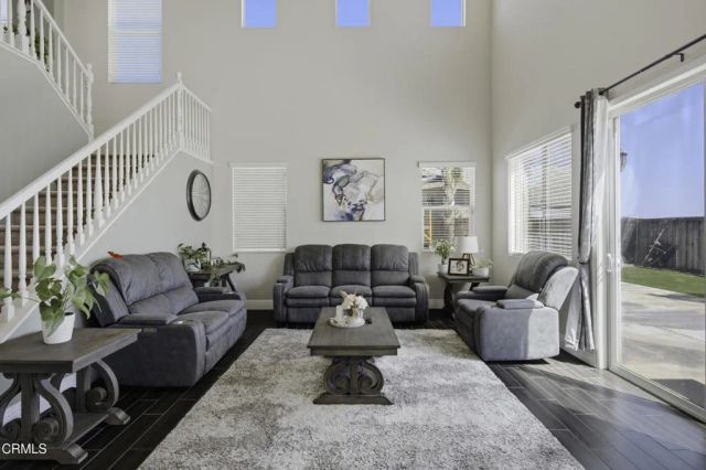 10109 Sharktooth Peak Drive, Bakersfield, CA 93311