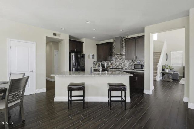 10109 Sharktooth Peak Drive, Bakersfield, CA 93311