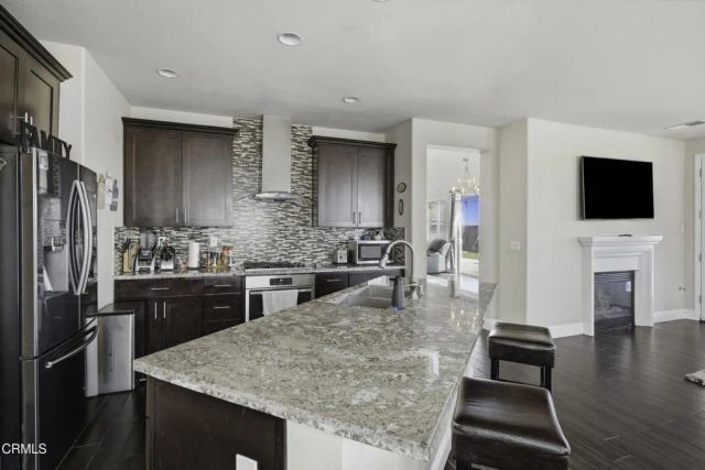 10109 Sharktooth Peak Drive, Bakersfield, CA 93311