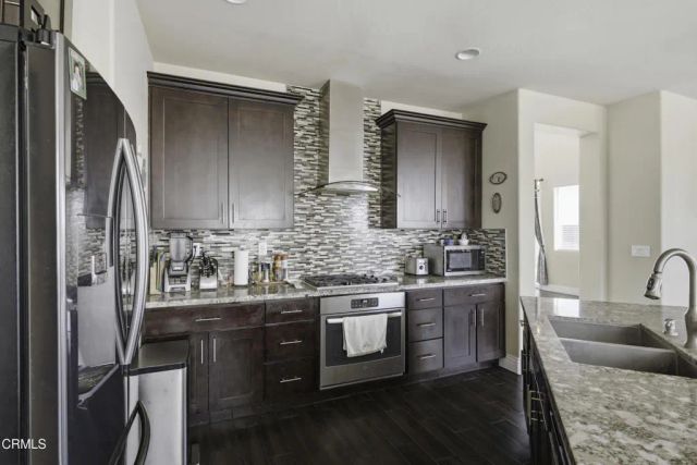 10109 Sharktooth Peak Drive, Bakersfield, CA 93311