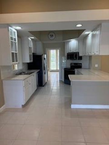 8019 Inagua Lane, Wellington, FL 33414