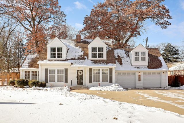 1979 Snelling Avenue N, Roseville, MN 55113