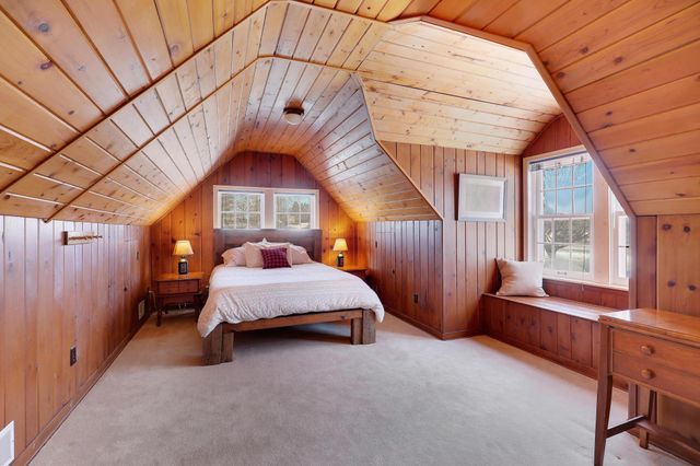 1979 Snelling Avenue N, Roseville, MN 55113