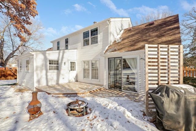 1979 Snelling Avenue N, Roseville, MN 55113