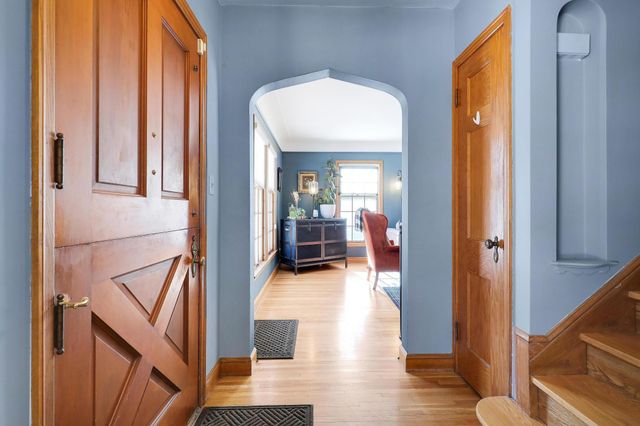 1979 Snelling Avenue N, Roseville, MN 55113