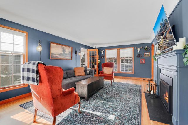 1979 Snelling Avenue N, Roseville, MN 55113