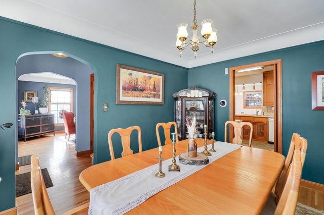 1979 Snelling Avenue N, Roseville, MN 55113