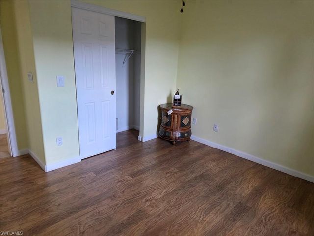 9777 Creekwood LN, Fort Myers, FL 33905