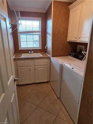 9777 Creekwood LN, Fort Myers, FL 33905