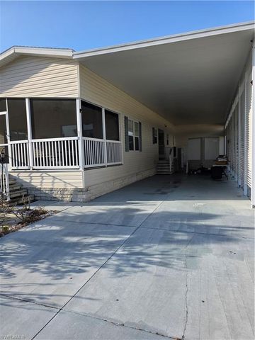 9777 Creekwood LN, Fort Myers, FL 33905