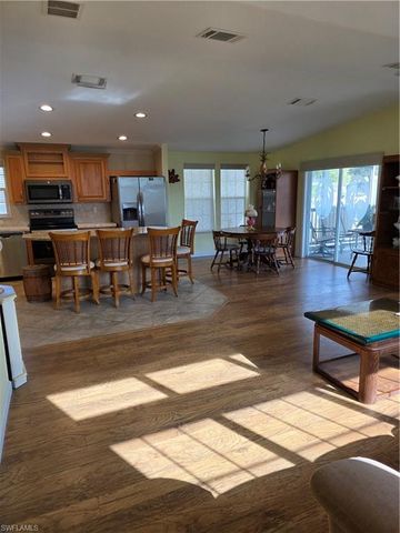 9777 Creekwood LN, Fort Myers, FL 33905