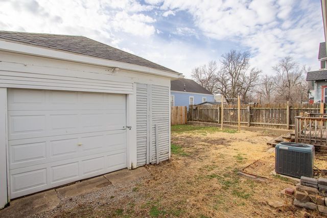 523 W Prescott Ave, Salina, KS 67401