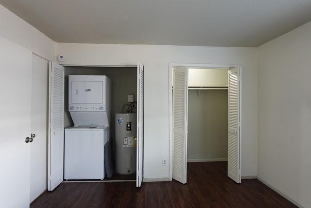 6001 Reims Road, Houston, TX 77036