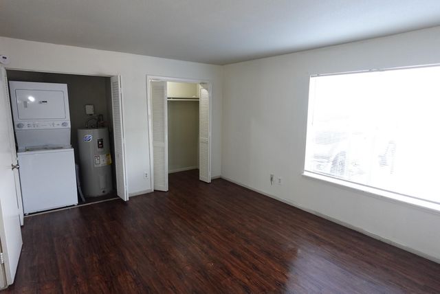 6001 Reims Road, Houston, TX 77036