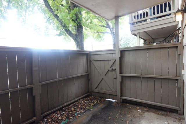 6001 Reims Road, Houston, TX 77036