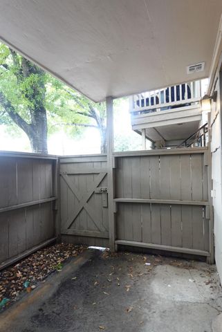 6001 Reims Road, Houston, TX 77036