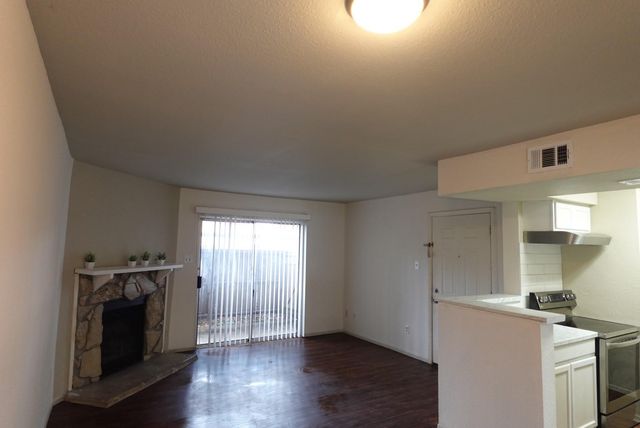 6001 Reims Road, Houston, TX 77036