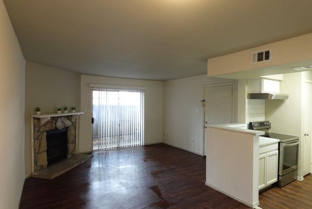 6001 Reims Road, Houston, TX 77036