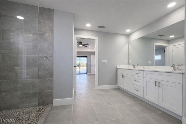 224 SE 13th TER, Cape Coral, FL 33990