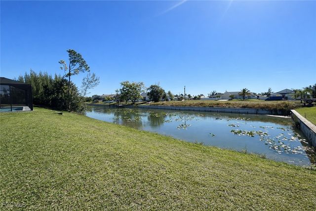 224 SE 13th TER, Cape Coral, FL 33990