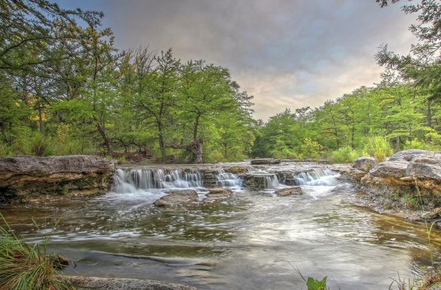 270 Stablewood Springs Dr, Ingram, TX 78025