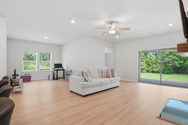 21651 Ginn Point Road, Athens, AL 35613