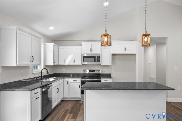 1373 Twenty Two Rd, Pamplin, VA 23958