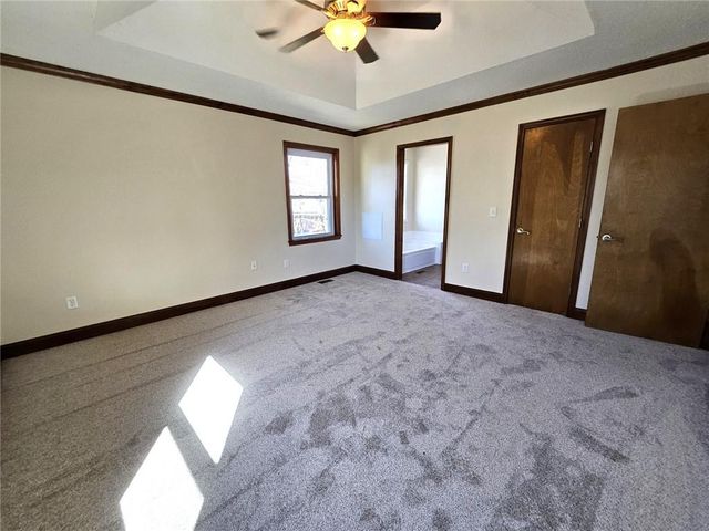 1300 NE 80th Street, Kansas City, MO 64118