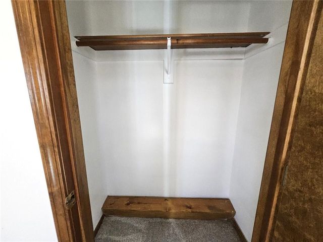 1300 NE 80th Street, Kansas City, MO 64118