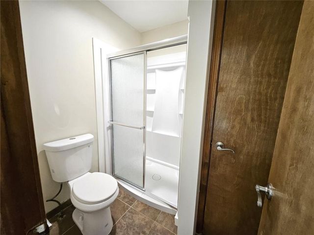 1300 NE 80th Street, Kansas City, MO 64118