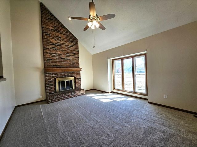 1300 NE 80th Street, Kansas City, MO 64118