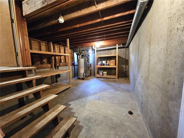 1300 NE 80th Street, Kansas City, MO 64118