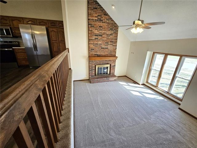 1300 NE 80th Street, Kansas City, MO 64118