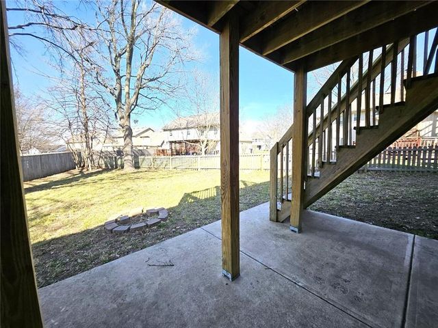 1300 NE 80th Street, Kansas City, MO 64118