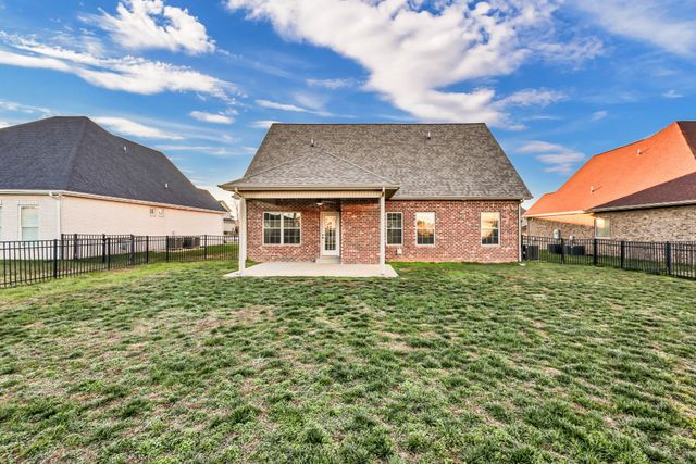 513 Dexter Dr, Clarksville, TN 37043