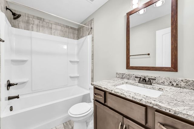 513 Dexter Dr, Clarksville, TN 37043