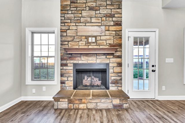 513 Dexter Dr, Clarksville, TN 37043