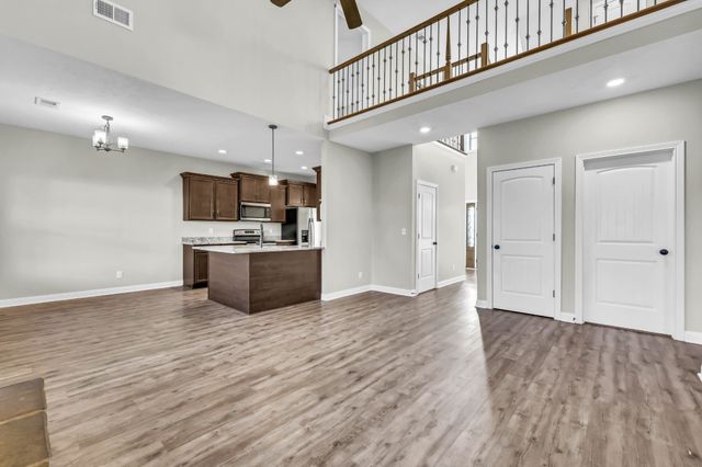 513 Dexter Dr, Clarksville, TN 37043