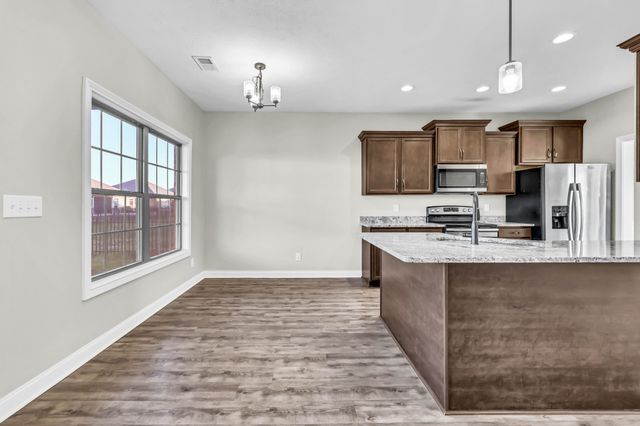 513 Dexter Dr, Clarksville, TN 37043